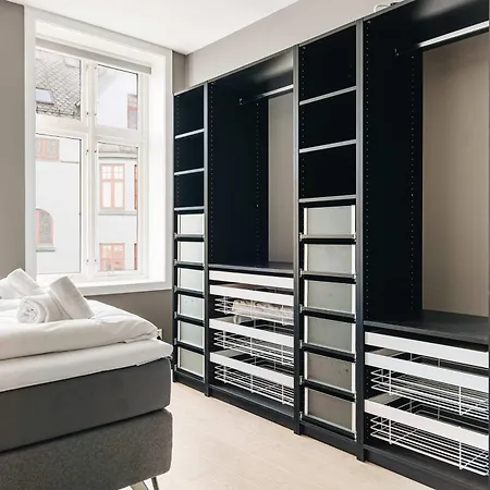 Apartmán Dinbnb L Luxury Penthouse L Roof Terrace L *
